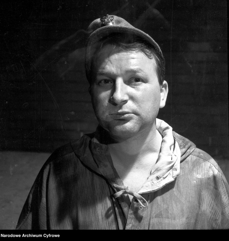 image.from.unit.number "Warszawa. Teatr Powszechny - sztuka "Kolumbowie rocznik 20""