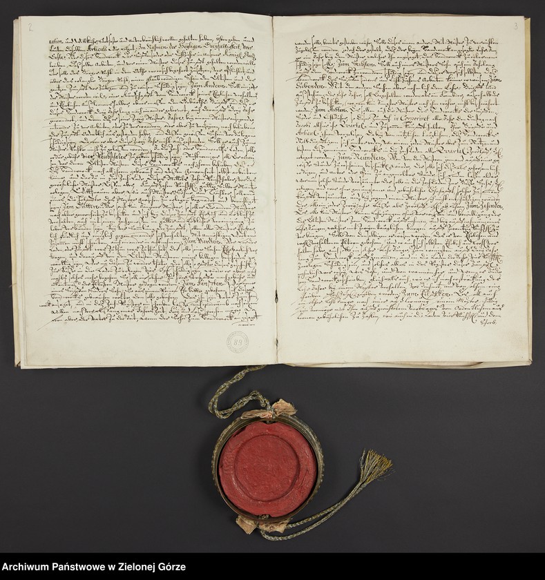 image.from.unit.number "[August II [Saski], król polski [...] elektor saski [...] potwierdza cechowi mydlarzy i świecarzy we Wschowie i transumuje postanowienia statutowe"