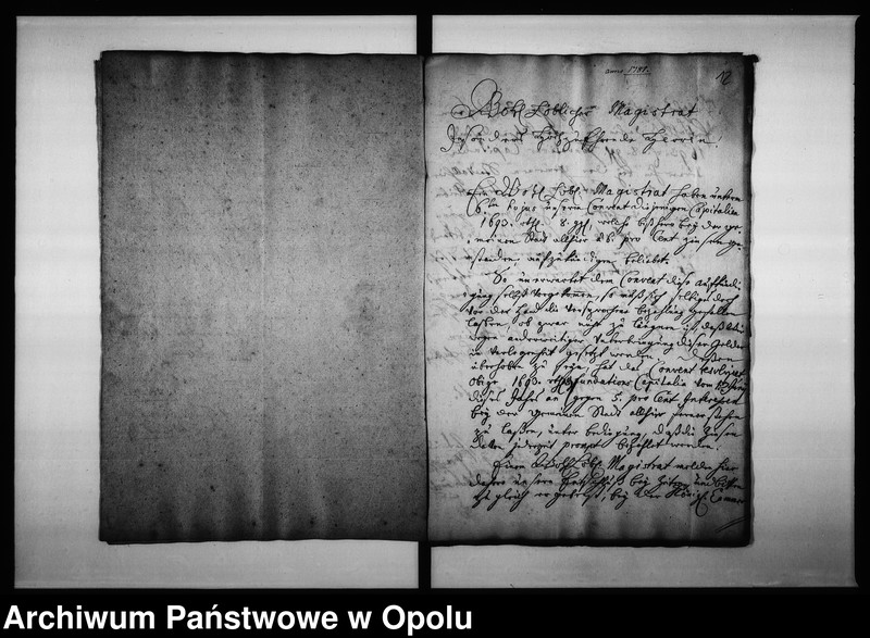 Obraz 13 z jednostki "Acta adhibenda zu denen Rathhäuslichen Actis von Stadt Schulden wegen dem von der Königl: p Cammer zu Breslau aus der Haupt-Armen-Hauss-Casse erhaltenen Darlehn von 5000 rthl. gegen 5 pro Cent Interesse wovon ein gleichmässiges Capital, so bisher zu 6 pro cent verinteressiret werden müssen abgestossen werden soll: Vid: Acta von Bezahlung der Stadt-Schulden: item: Acta wegen Befriedigung der Charlotte Jeltschin"