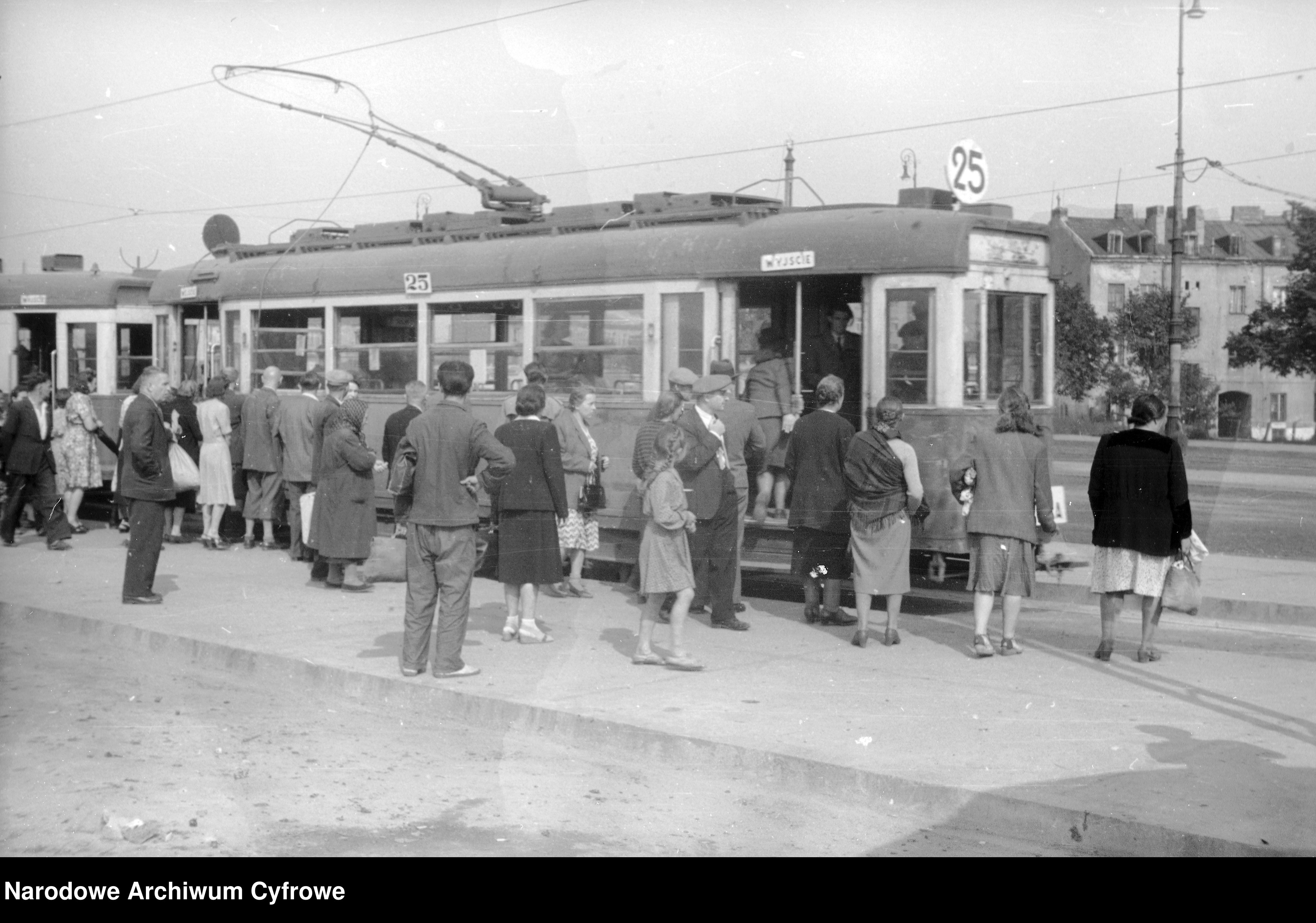 Skan z jednostki: Ruch uliczny w Warszawie po stronie praskiej