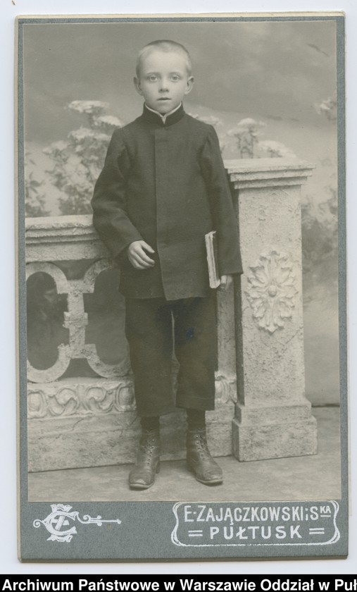 Obraz 27 z kolekcji "Chłopcy w niebieskich mundurkach... - uczniowie pułtuskiego Gimnazjum z okresu I wojny światowej"