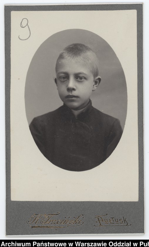 Obraz 68 z kolekcji "Chłopcy w niebieskich mundurkach... - uczniowie pułtuskiego Gimnazjum z okresu I wojny światowej"