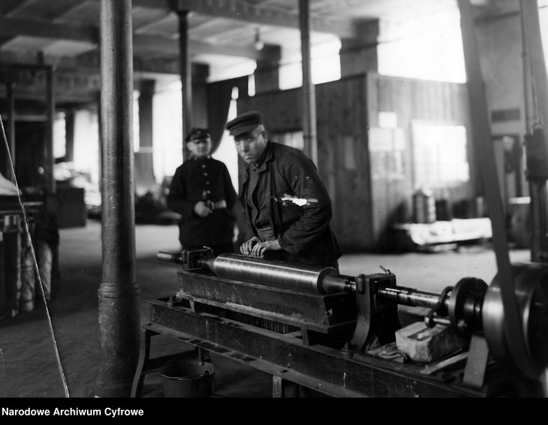 image.from.unit.number "Niezidentyfikowana fabryka włókiennicza w Łodzi"