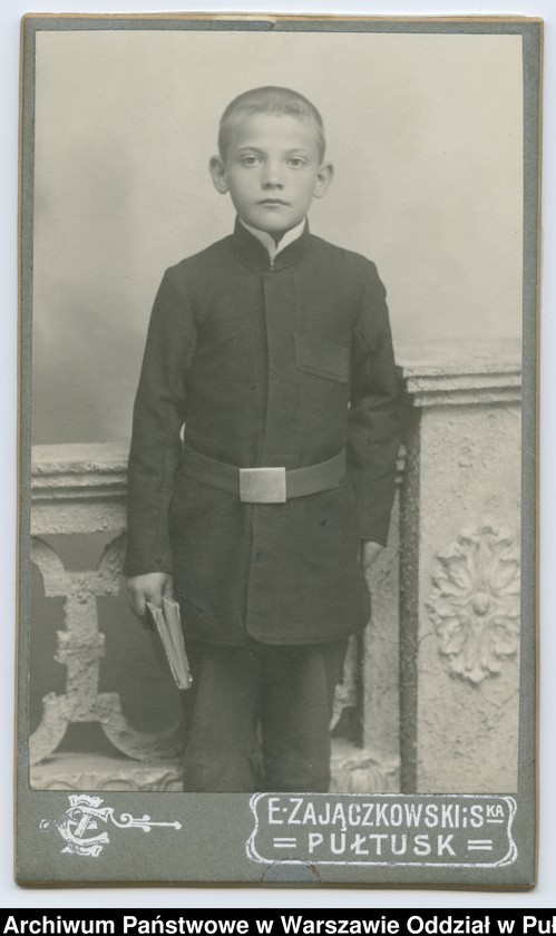 Obraz 42 z kolekcji "Chłopcy w niebieskich mundurkach... - uczniowie pułtuskiego Gimnazjum z okresu I wojny światowej"