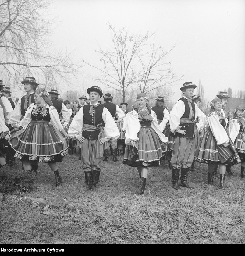 image.from.unit.number "Zespół Pieśni i Tańca "Blichowiacy" Szkoły Rolniczej w Łowiczu Blichu"