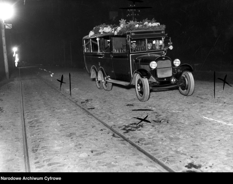 Obraz 1 z jednostki "Pogrzeb Michaliny Mościckiej w Warszawie"