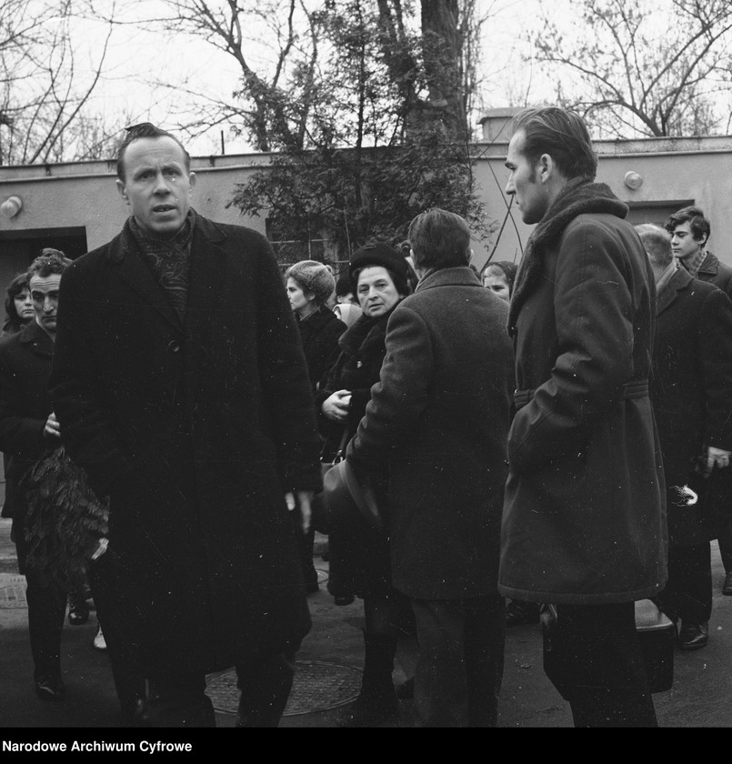 Obraz 7 z jednostki "Pogrzeb działacza Zjednoczonego Stronnictwa Ludowego w Warszawie"