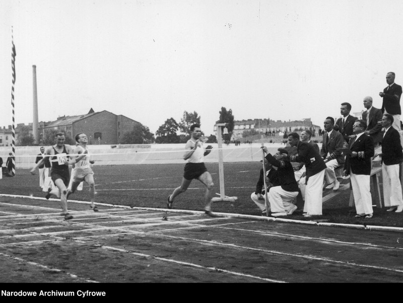 image.from.unit.number "Lekkoatletyczne mistrzostwa Polski na Stadionie Wojska Polskiego im. Marszałka Józefa Piłsudskiego w Warszawie"