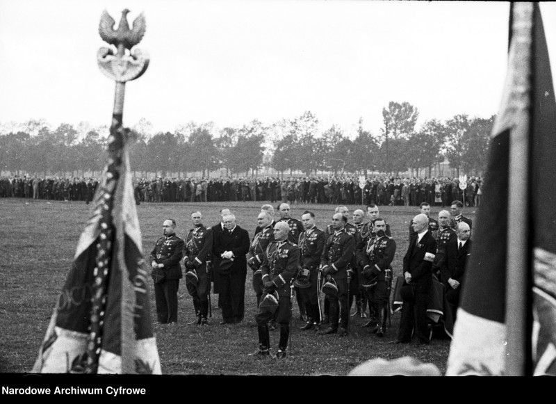 image.from.unit.number "XIV Zjazd Legionistów w Krakowie"