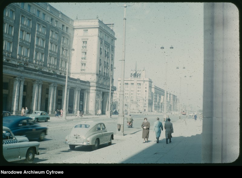 image.from.unit.number "Widoki Warszawy na trasie: Hoża - Plac Konstytucji - Aleja Wyzwolenia - plac Zbawiciela - Marszałkowska - Aleje Jerozolimskie"