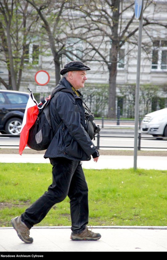 image.from.unit.number "Szósty dzień żałoby narodowej w Warszawie po katastrofie lotniczej w Smoleńsku"