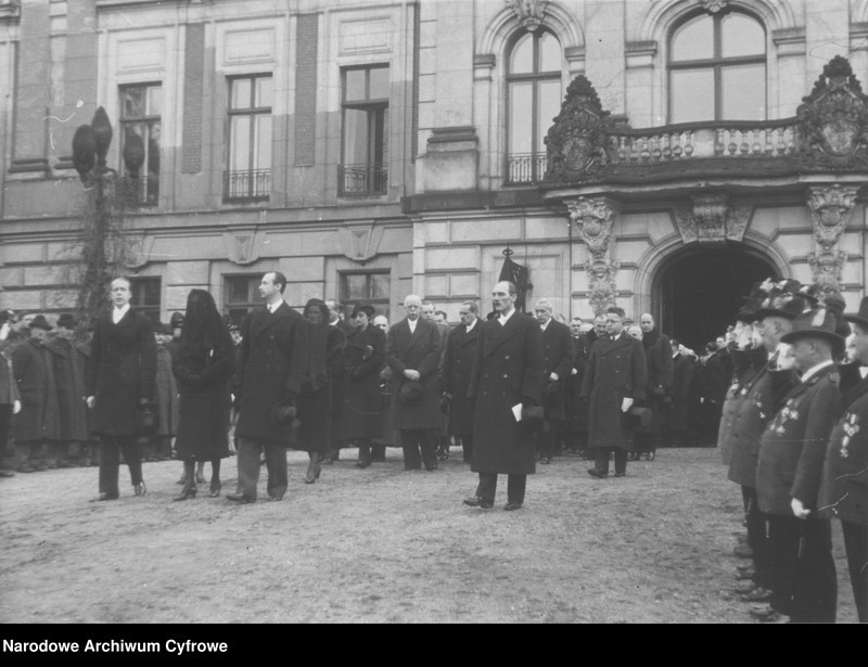 image.from.unit.number "Pogrzeb księcia pszczyńskiego Jana Henryka XV von Hochberg"