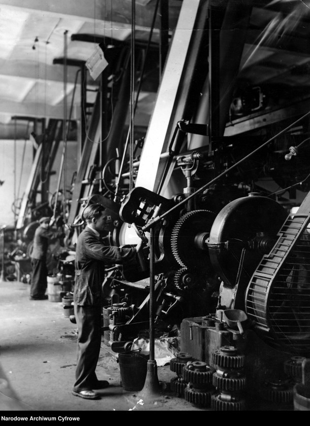 image.from.unit.number "Niezidentyfikowana fabryka włókiennicza w Łodzi"