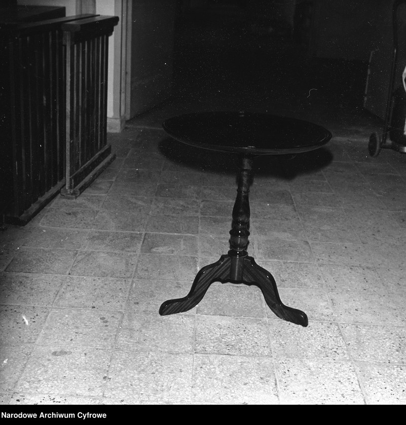 image.from.unit.number "Zakłady Wytwórcze Mebli Artystycznych Henryków"