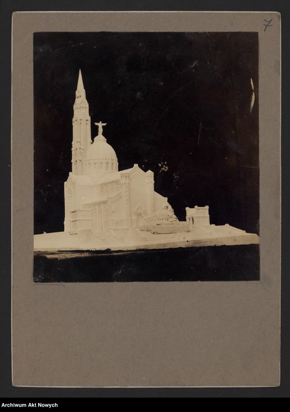 image.from.unit.number "Fotografie dzieł sztuki, krajobrazów itp."