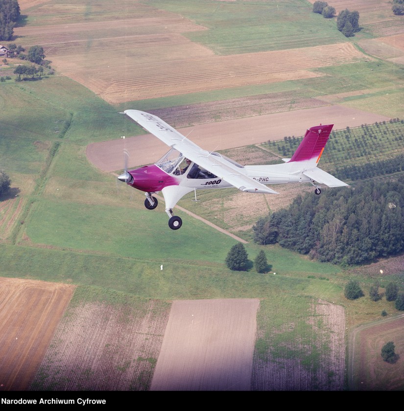 image.from.unit.number "Samolot PZL-104M Wilga 2000 (SP-PHG) - oblot prototypu"