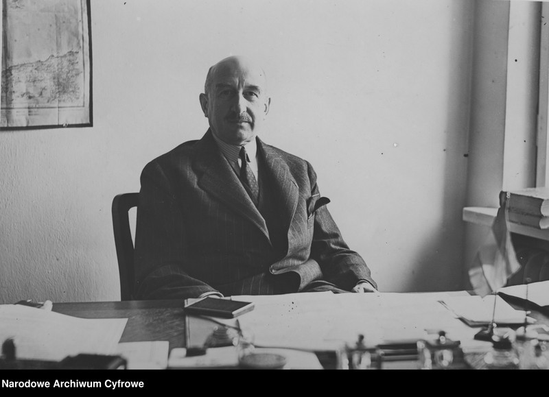 image.from.unit.number "Podroso y Madan Luis del"