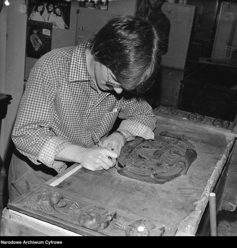 image.from.unit.number "Zakłady Wytwórcze Mebli Artystycznych Henryków"