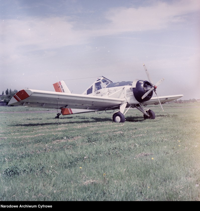 image.from.unit.number "Pierwszy egzemplarz samolotu PZL-106 BS Kruk (SP-PKW)"
