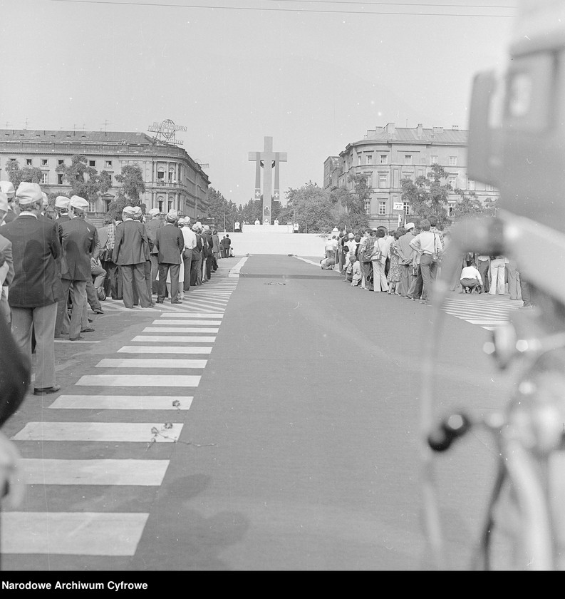 Obraz 19 z jednostki "Pobyt papieża Jana Pawła II w Warszawie podczas I pielgrzymki do Polski"
