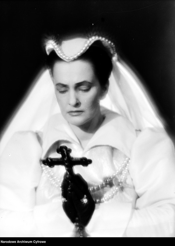 image.from.unit.number "Warszawa. Teatr Narodowy - sztuka "Maria Stuart""