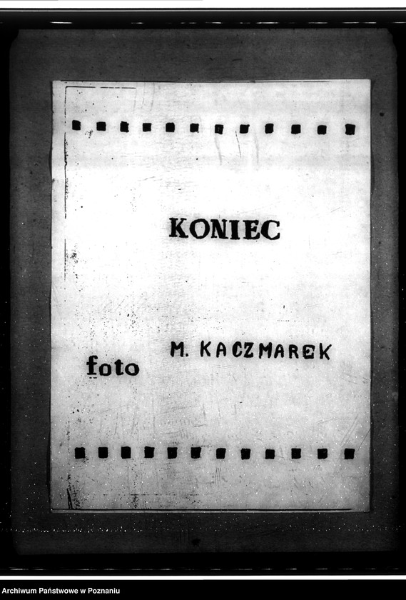 Obraz 17 z jednostki "D. W. H. - Fertigung von Betonelementen für DWH. Massivheme. Mithilfe der Wehrmacht beim DHW. Leihpferde an die Bauhilfe der Deutschen Arbeitsfront"
