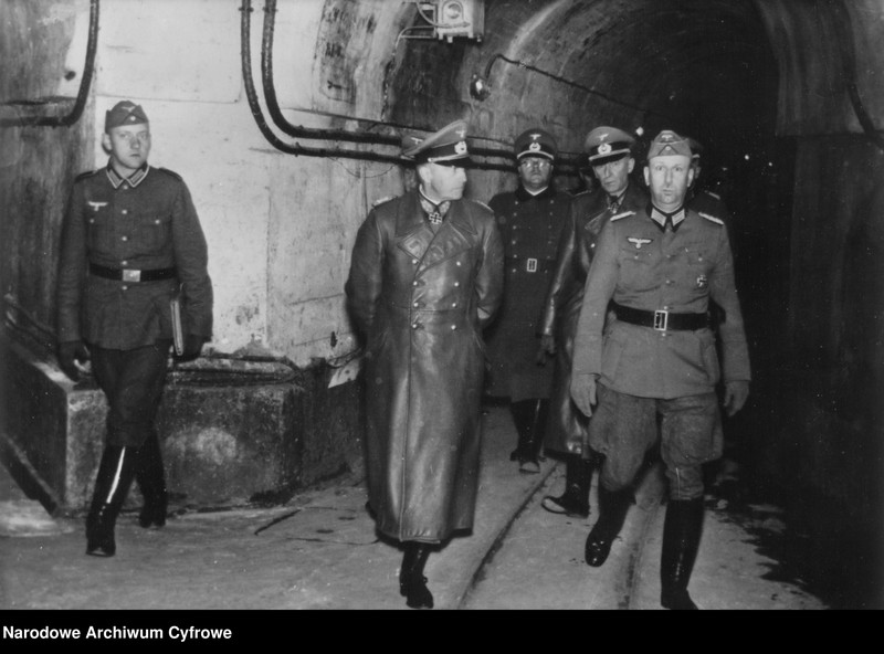 image.from.unit.number "Marszałek Walther von Brauchitsch podczas inspekcji na froncie zachodnim"