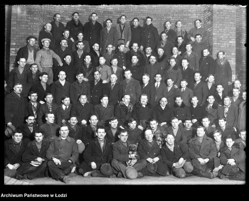 image.from.unit.number "Pracownicy, zdjęcie zbiorowe, małe psy"