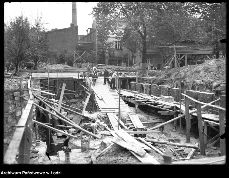 Obraz 1 z jednostki "Wykop, zbrojenia, fundamenty Wólczańska?"