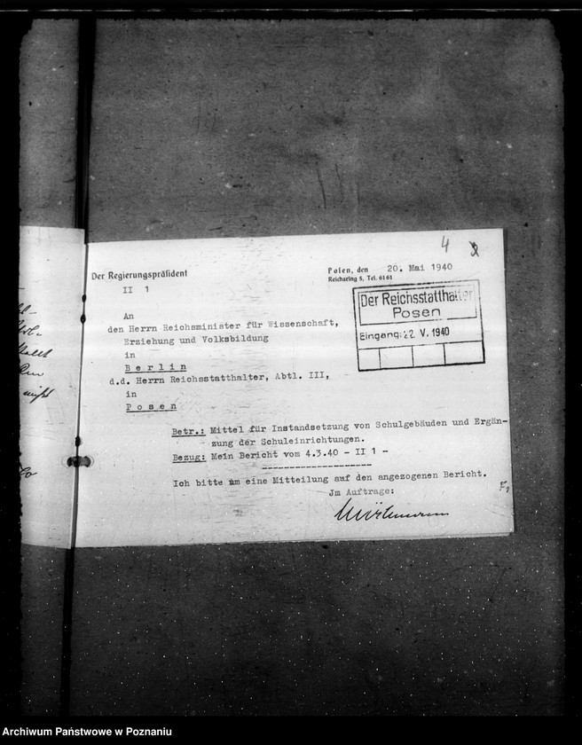 Obraz 8 z jednostki "Leel stehende Schulgebäude. Einsatz von Baracken"