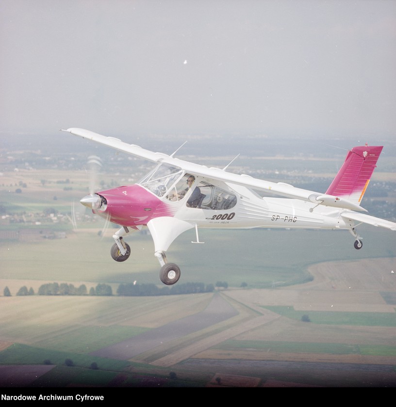 image.from.unit.number "Samolot PZL-104M Wilga 2000 (SP-PHG) - oblot prototypu"