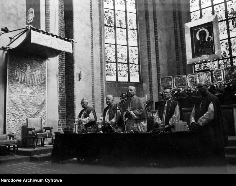 image.from.unit.number "Obchody Tysiąclecia Chrztu Polski w Warszawie"