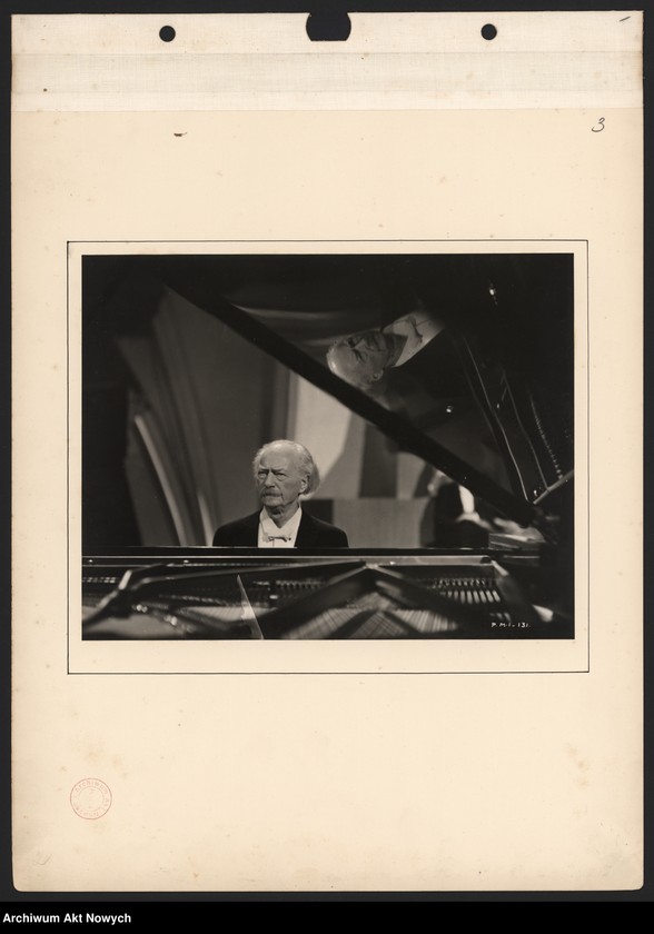image.from.unit.number ""Sonata Księżycowa". Album fotografii ofiarowany A. Wilkońskiej przez L. Mendes