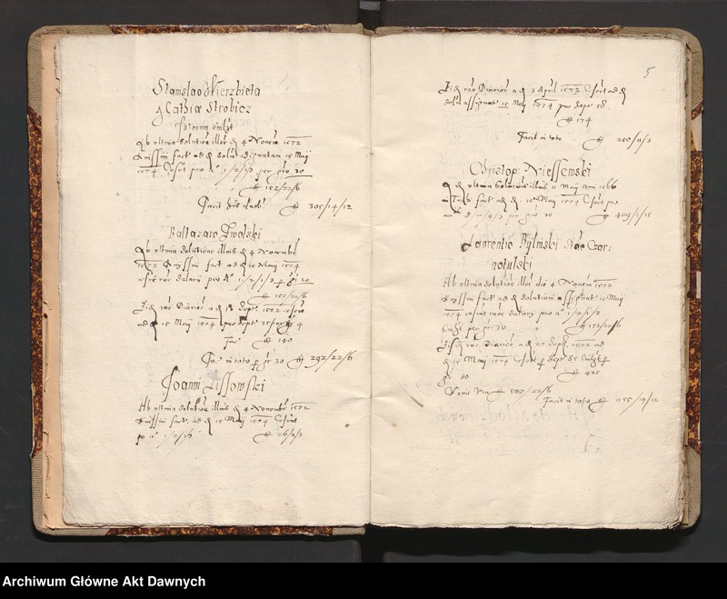 image.from.unit.number "Poczeth Urzednikow Dworzan y innych slug dworu KJM zmarlego którym wedlug decisiey Marschalka ad rationem sluzby zaplata bycz ma dnia 10 Junii Roku 1574 w Krakowie."