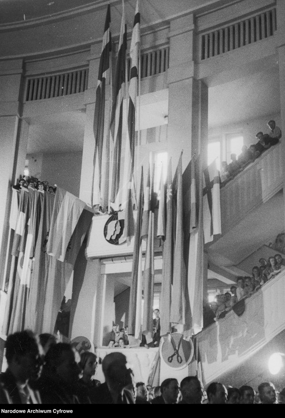 image.from.unit.number "Międzynarodowa Konferencja Młodzieży Pracującej w Warszawie"