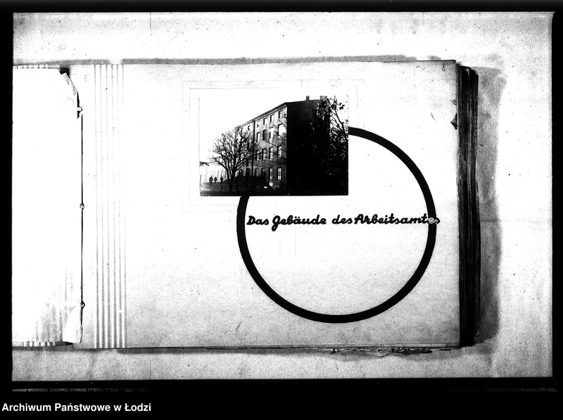 Obraz 11 z jednostki "[Album Arbeisamtu - Wydziału Pracy. Pracownicy wydziałów, graficzne przedstawienie schematu organizacji, używane druki, objaśnienia historyczne, rozbiórki domów]"