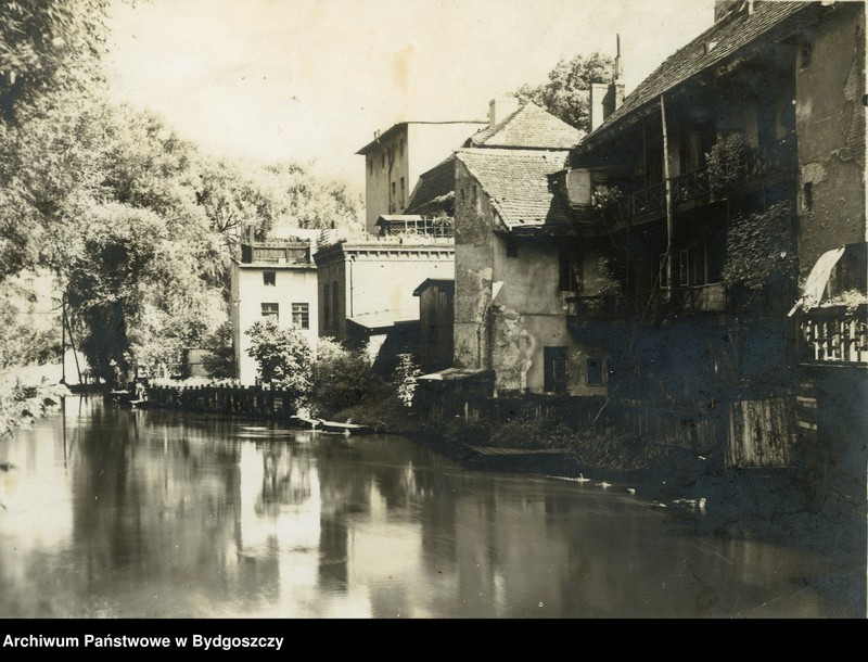 image.from.unit.number "Wenecja Bydgoska [budynek z galerią]"