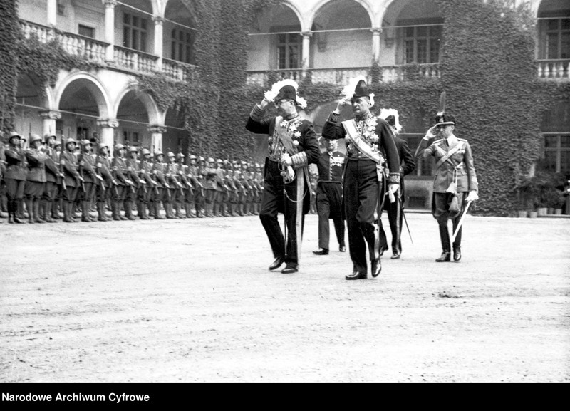 image.from.unit.number "Wizyta ambasadora Włoch w Polsce Pietro Arone di Valentino w Krakowie połączona ze złożeniem listów uwierzytelniających prezydentowi RP Ignacemu Mościckiemu"