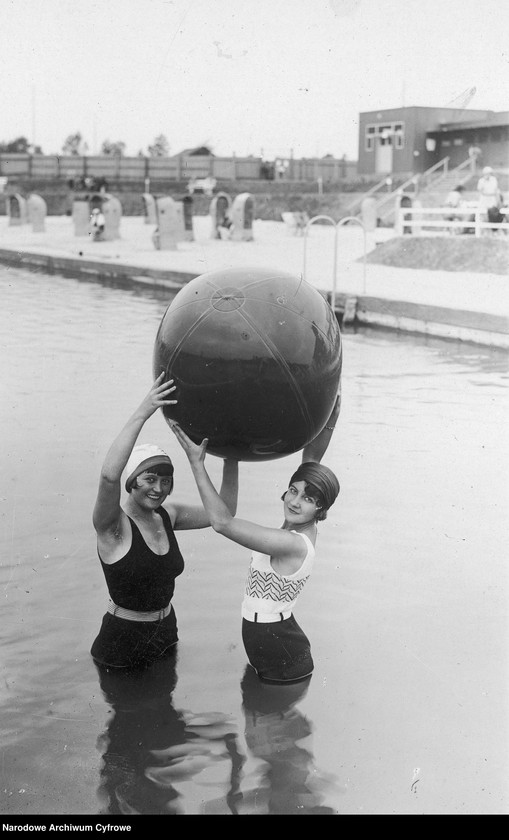 image.from.collection.number "Kuracjusze w Truskawcu111"