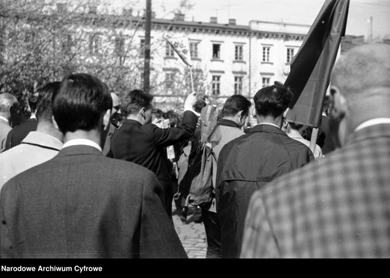 Obraz 3 z jednostki "Pochód pierwszomajowy w Warszawie"