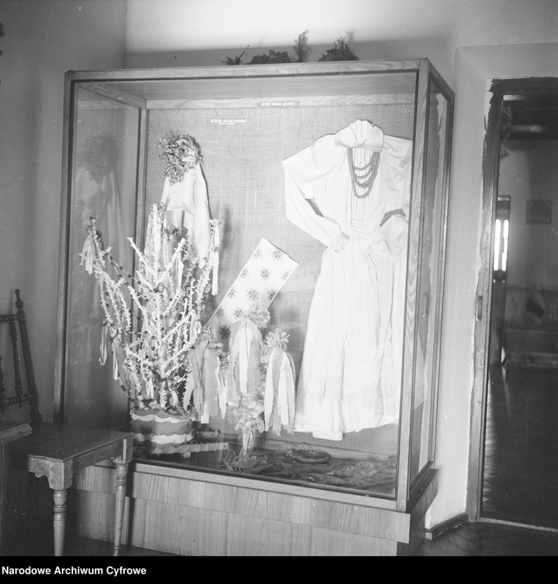 image.from.unit.number "Muzeum Ziemi Zamojskiej"