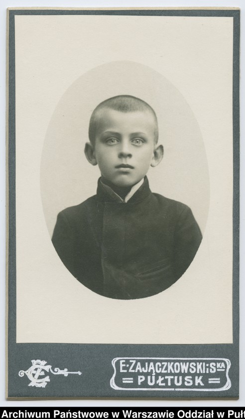 Obraz 98 z kolekcji "Chłopcy w niebieskich mundurkach... - uczniowie pułtuskiego Gimnazjum z okresu I wojny światowej"
