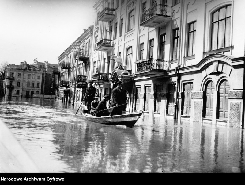 image.from.unit.number "Powódź w Wilnie"