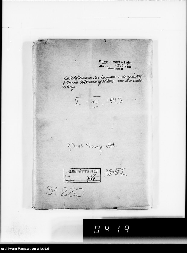 Obraz 4 z jednostki "Aufstellungen. Es kommen demnächst folgende Bekleidungsstücke zur Auslieferung"