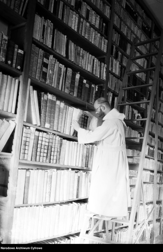 image.from.unit.number "Klasztor Kamedułów na Bielanach w Krakowie"