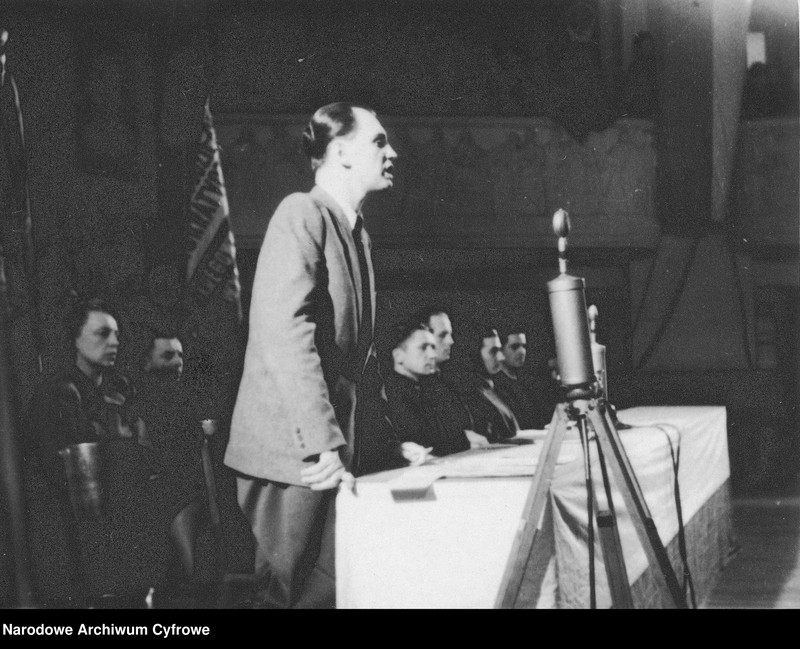 image.from.unit.number "Wiec Powszechnej Organizacji Służba Polsce w sali "Roma" w Warszawie"