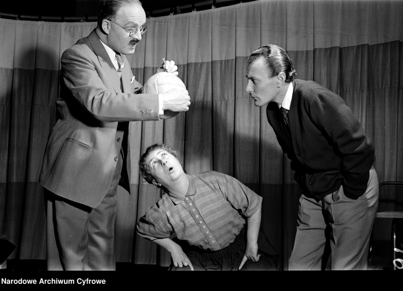 image.from.unit.number "Warszawa. Teatr Młodej Warszawy - sztuka "Teoria Einsteina""