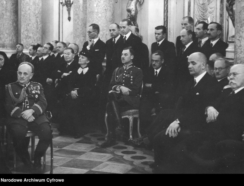 image.from.unit.number "Inauguracyjne posiedzenie Ogólnopolskiego Komitetu Pomocy Zimowej Bezrobotnym w Sali Wielkiej Zamku Królewskiego w Warszawie"