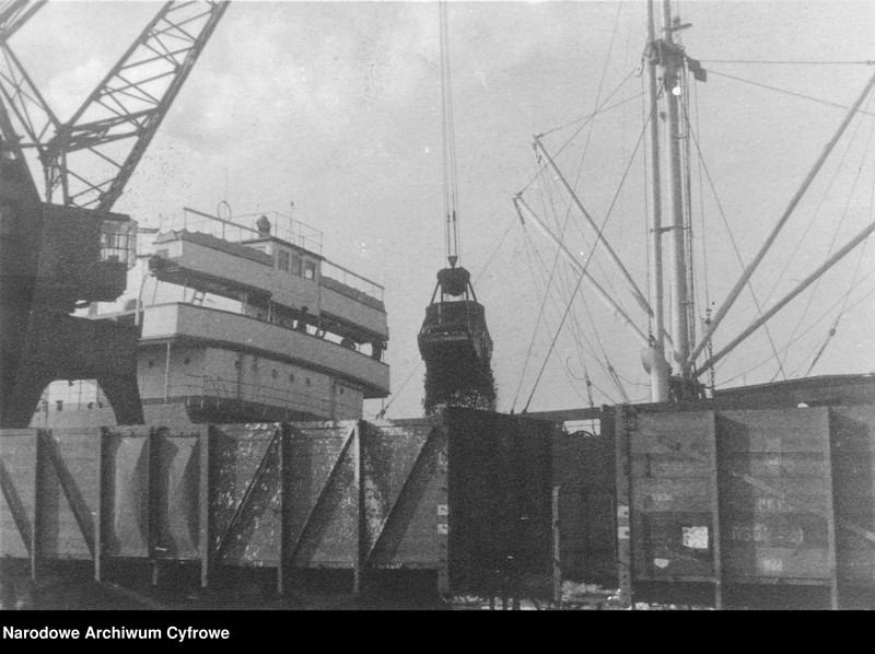 image.from.unit.number "Urządzenia portowe w Gdańsku"