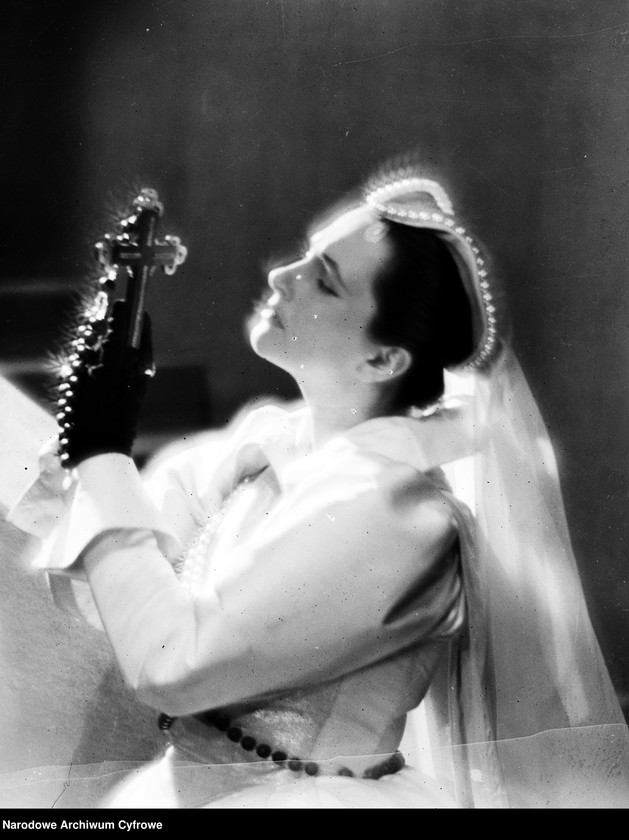 image.from.unit.number "Warszawa. Teatr Narodowy - sztuka "Maria Stuart""